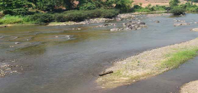 Monthly rainfall 2013 > to now Jan to April